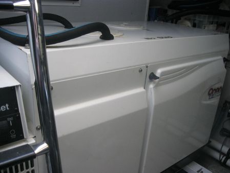 Sea Ray 680 Sun Sport image