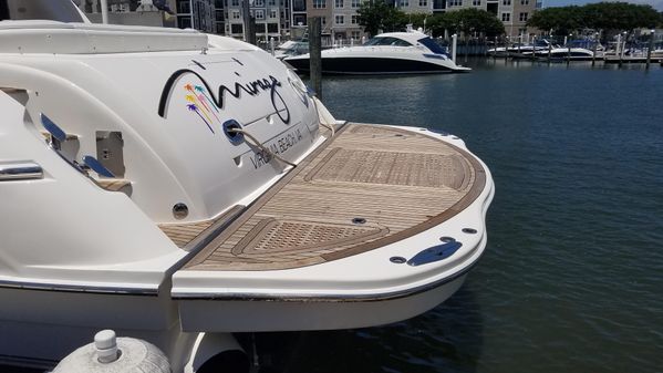 Sea Ray 680 Sun Sport image