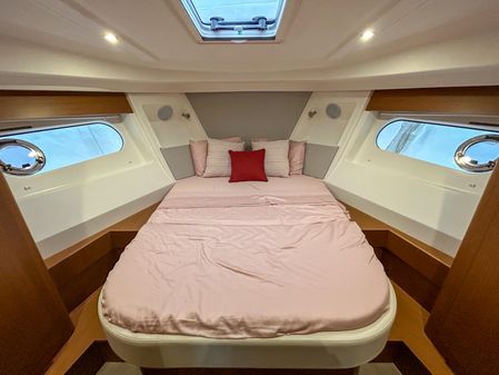 Beneteau Swift Trawler 35 image