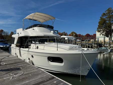 Beneteau Swift Trawler 35 image