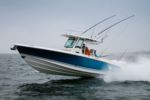 Boston Whaler 330 Outrage - main image