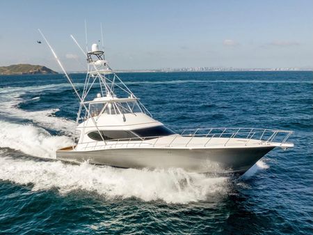 Hatteras GT70 image