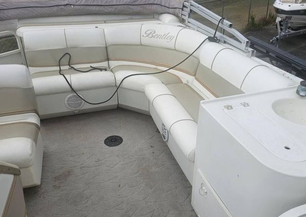 Bentley-pontoons 240-CRUISE image