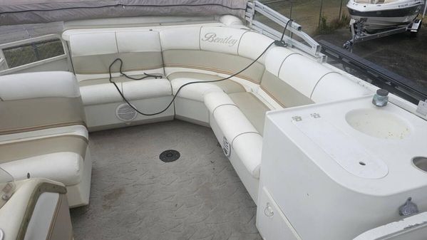 Bentley-pontoons 240-CRUISE image