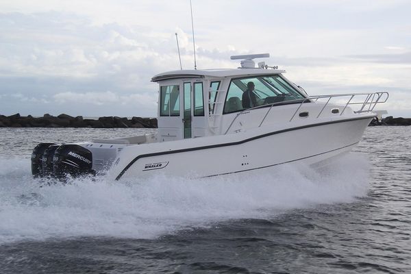 Boston-whaler 345-CONQUEST-PILOTHOUSE - main image