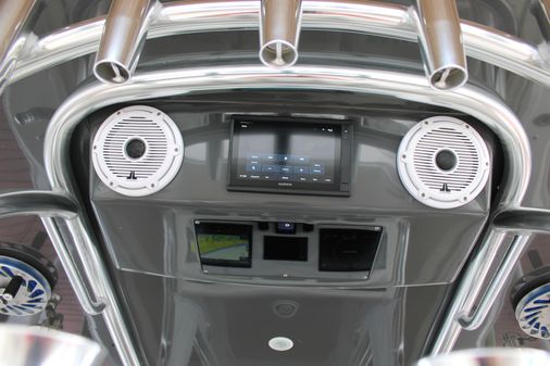 Front Runner 36 Center Console image