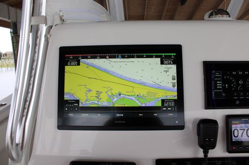 Front Runner 36 Center Console image