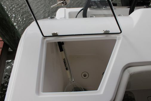 Front Runner 36 Center Console image