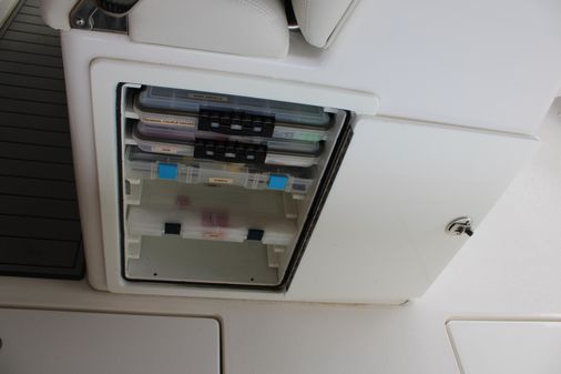 Front Runner 36 Center Console image