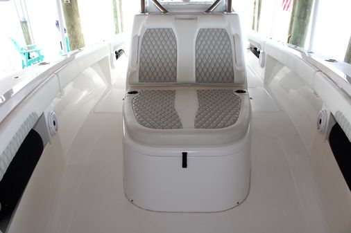 Front Runner 36 Center Console image