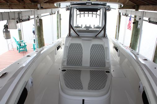 Front Runner 36 Center Console image