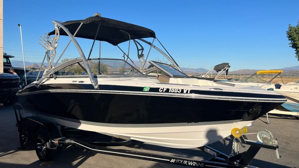 Four Winns 200 Horizon