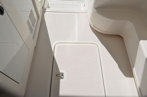 Tiara Yachts 3800 Open image