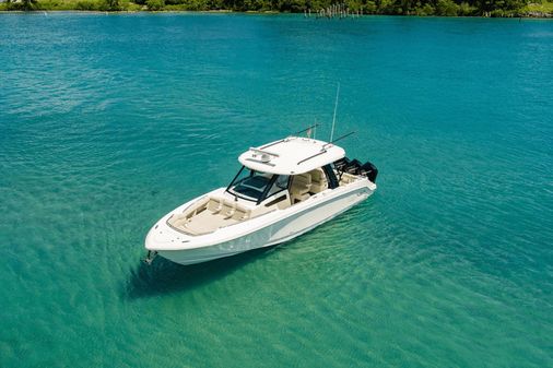 Boston Whaler 350 Realm image