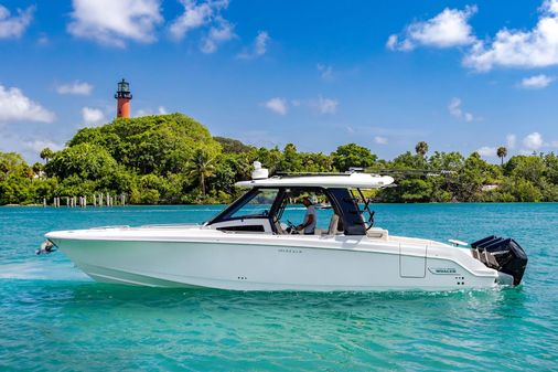 Boston Whaler 350 Realm image