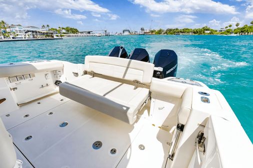 Boston Whaler 350 Realm image