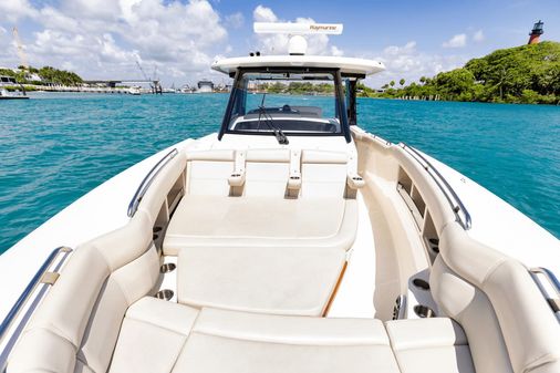 Boston Whaler 350 Realm image