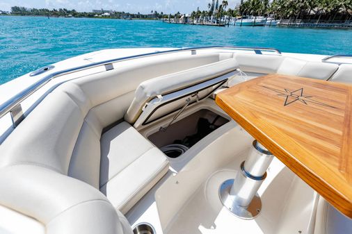 Boston Whaler 350 Realm image