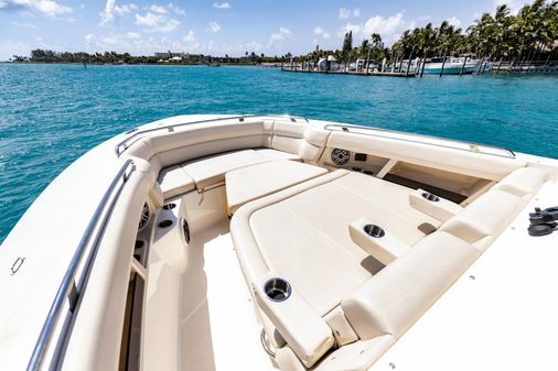 Boston Whaler 350 Realm image