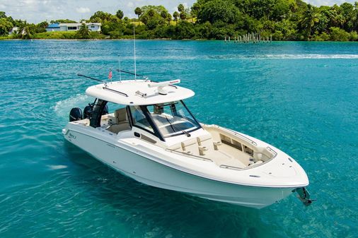 Boston Whaler 350 Realm image