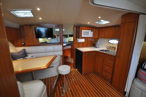 Tiara Yachts 3500 Express image