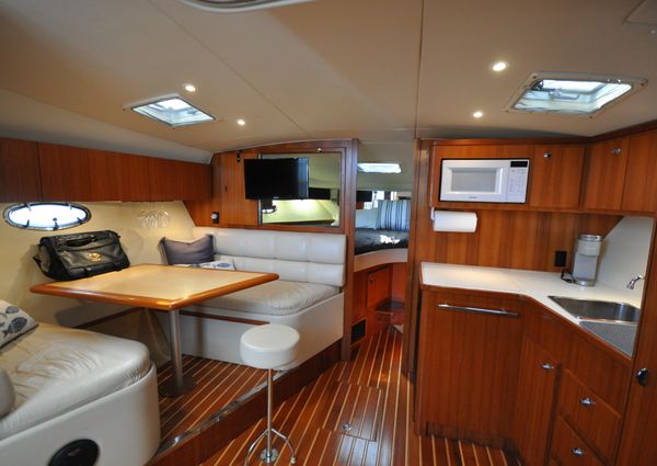 Tiara Yachts 3500 Express image