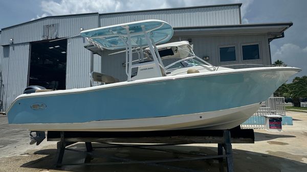 Sea Hunt 225 Ultra 