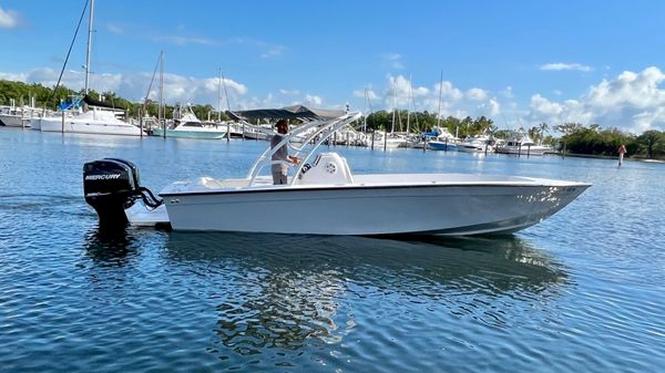 Carrera Boats 27 Center Console 