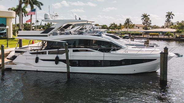 Galeon 640 Fly