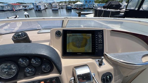 Carver 41 Cockpit Motor Yacht image