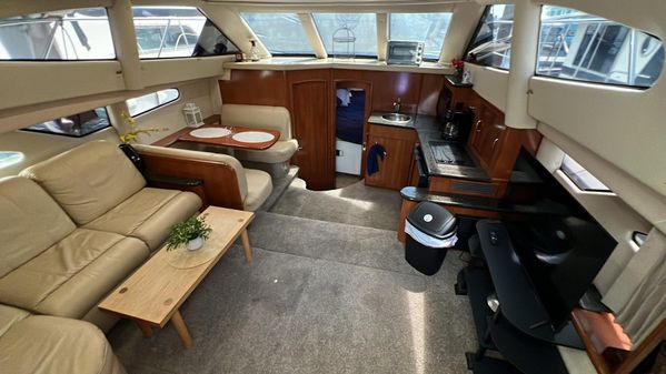 Carver 41 Cockpit Motor Yacht image