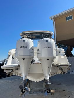 Cobalt 30SC-OUTBOARD image