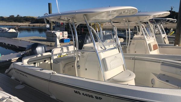 Cobia 237 Center Console