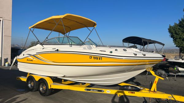 Hurricane SunDeck 230 I/O