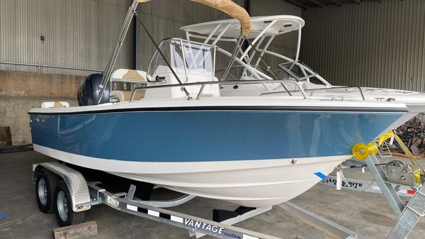 Edgewater 188CC Center Console