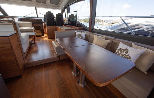 Princess Yachts V60 image