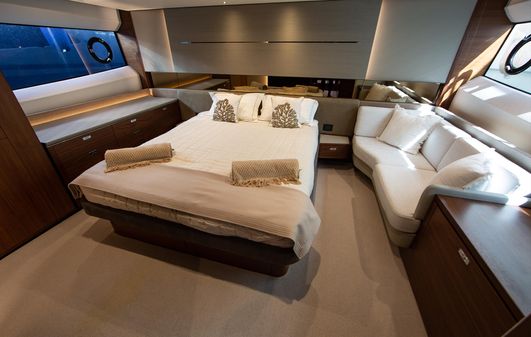 Princess Yachts V60 image