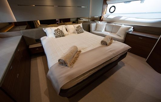 Princess Yachts V60 image