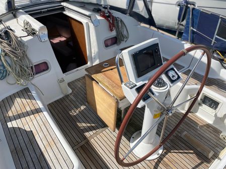 Beneteau OCEANIS-37 image