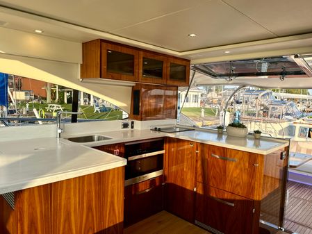 Riviera 5400 Sport Yacht image