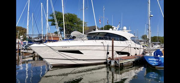 Riviera 5400 Sport Yacht image