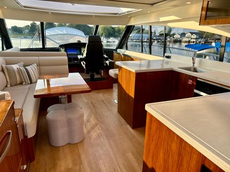 Riviera 5400 Sport Yacht image