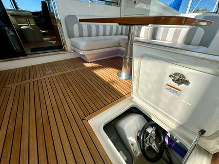 Riviera 5400 Sport Yacht image