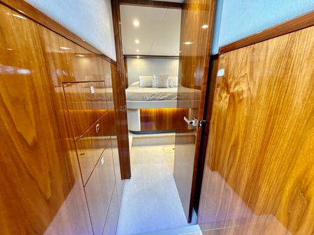 Riviera 5400 Sport Yacht image