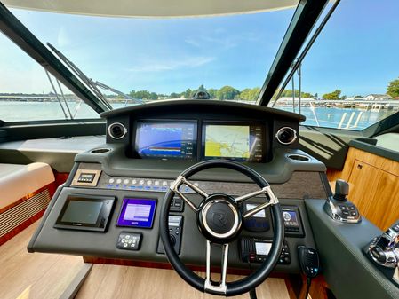 Riviera 5400 Sport Yacht image