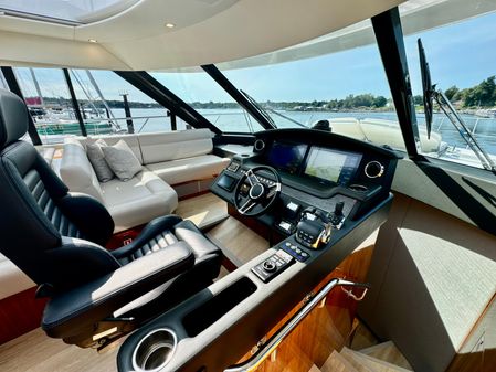 Riviera 5400 Sport Yacht image