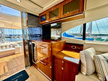 Riviera 5400 Sport Yacht image