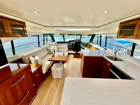 Riviera 5400 Sport Yacht image