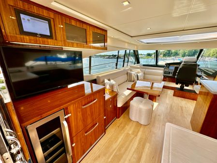 Riviera 5400 Sport Yacht image