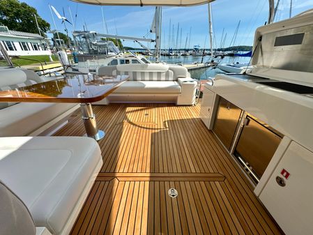 Riviera 5400 Sport Yacht image